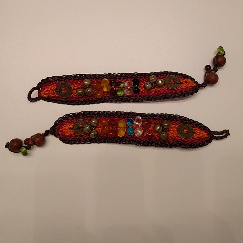 Multicolor bracelets